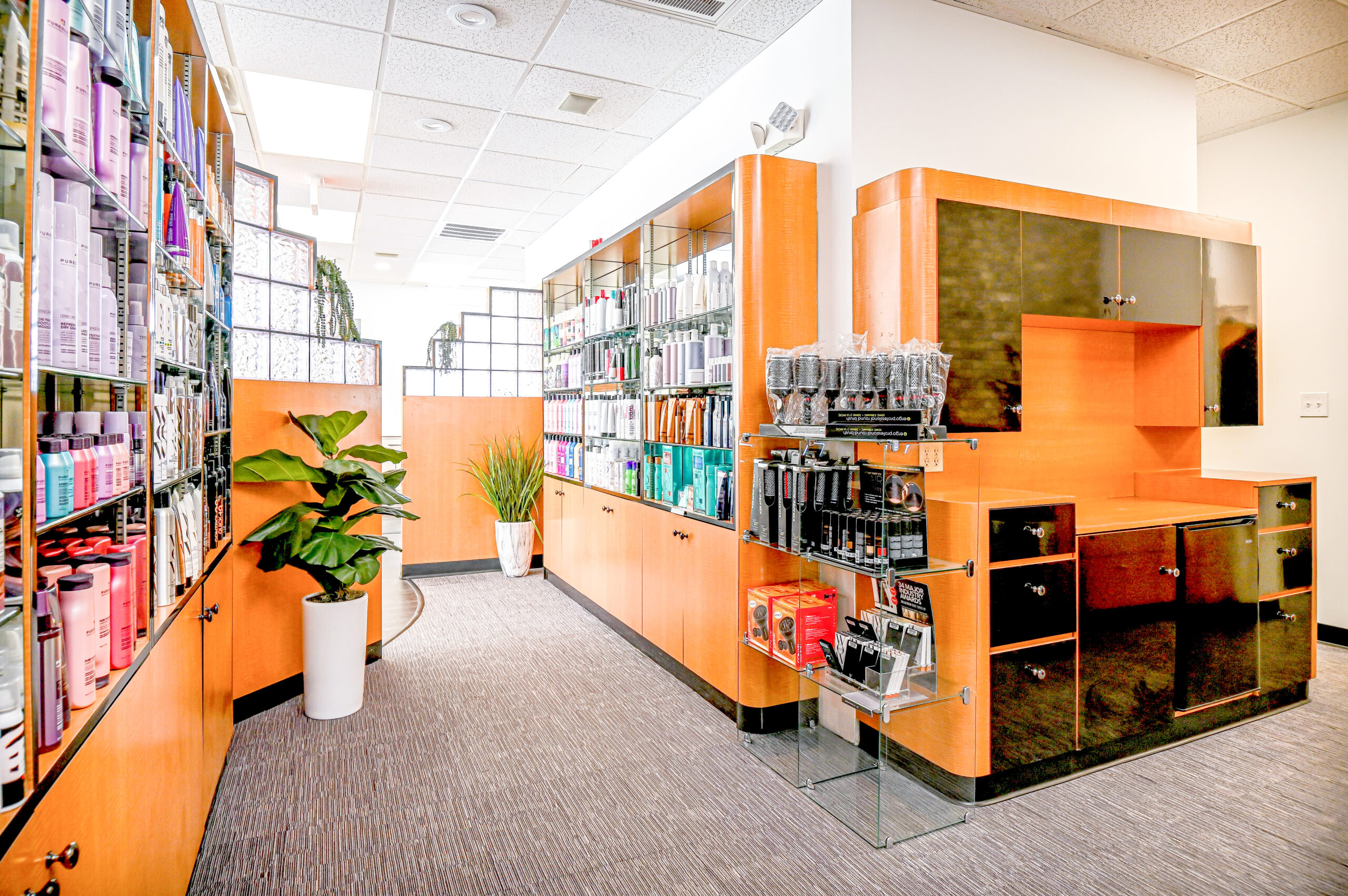 Gallery Headliners Salon & Spa