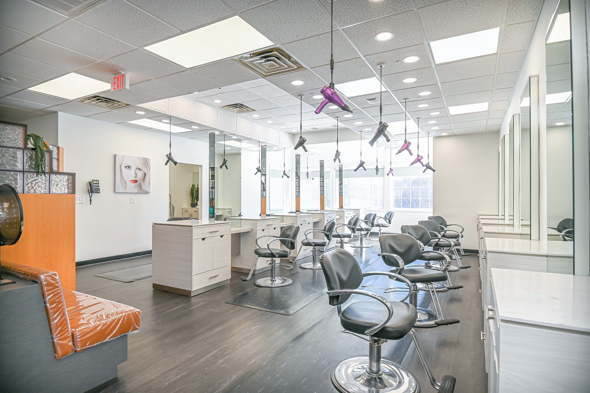 History Headliners Salon & Spa