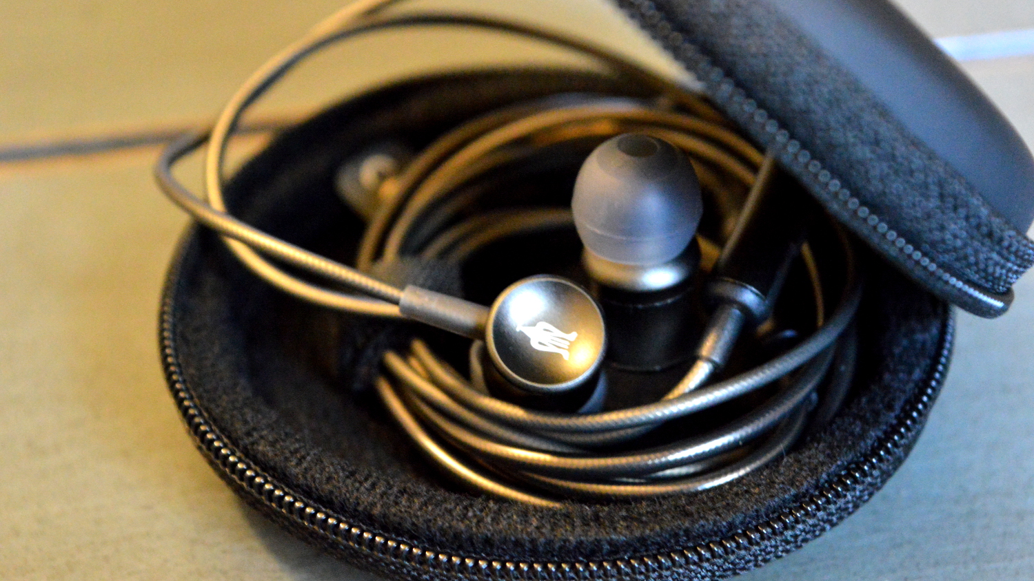 How do headphones work Headphone Review