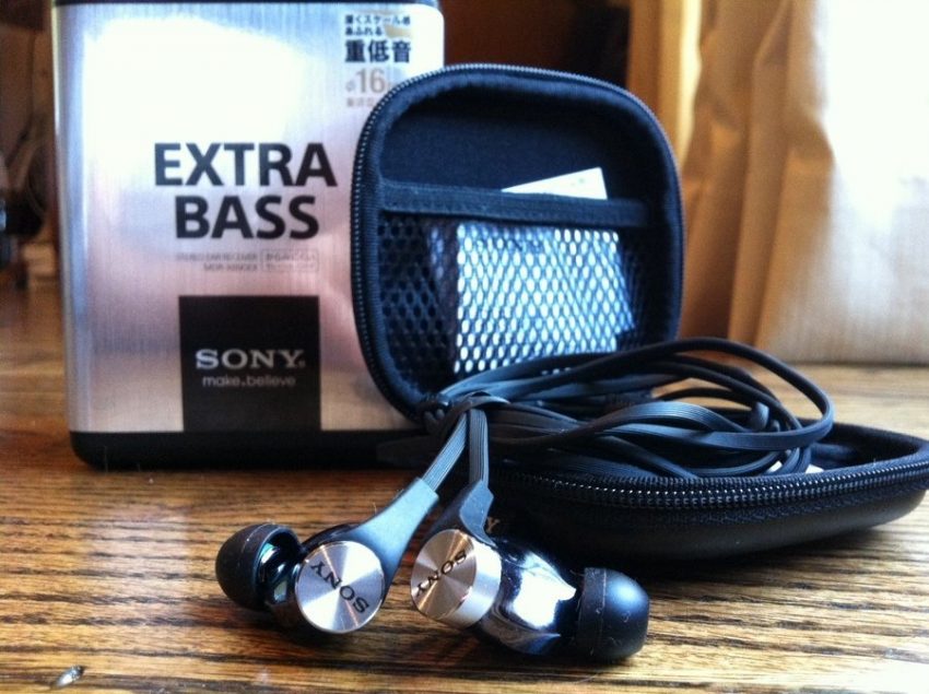 7 Best Bass Wired Earbuds For Budget 2021 HeadphonesFans