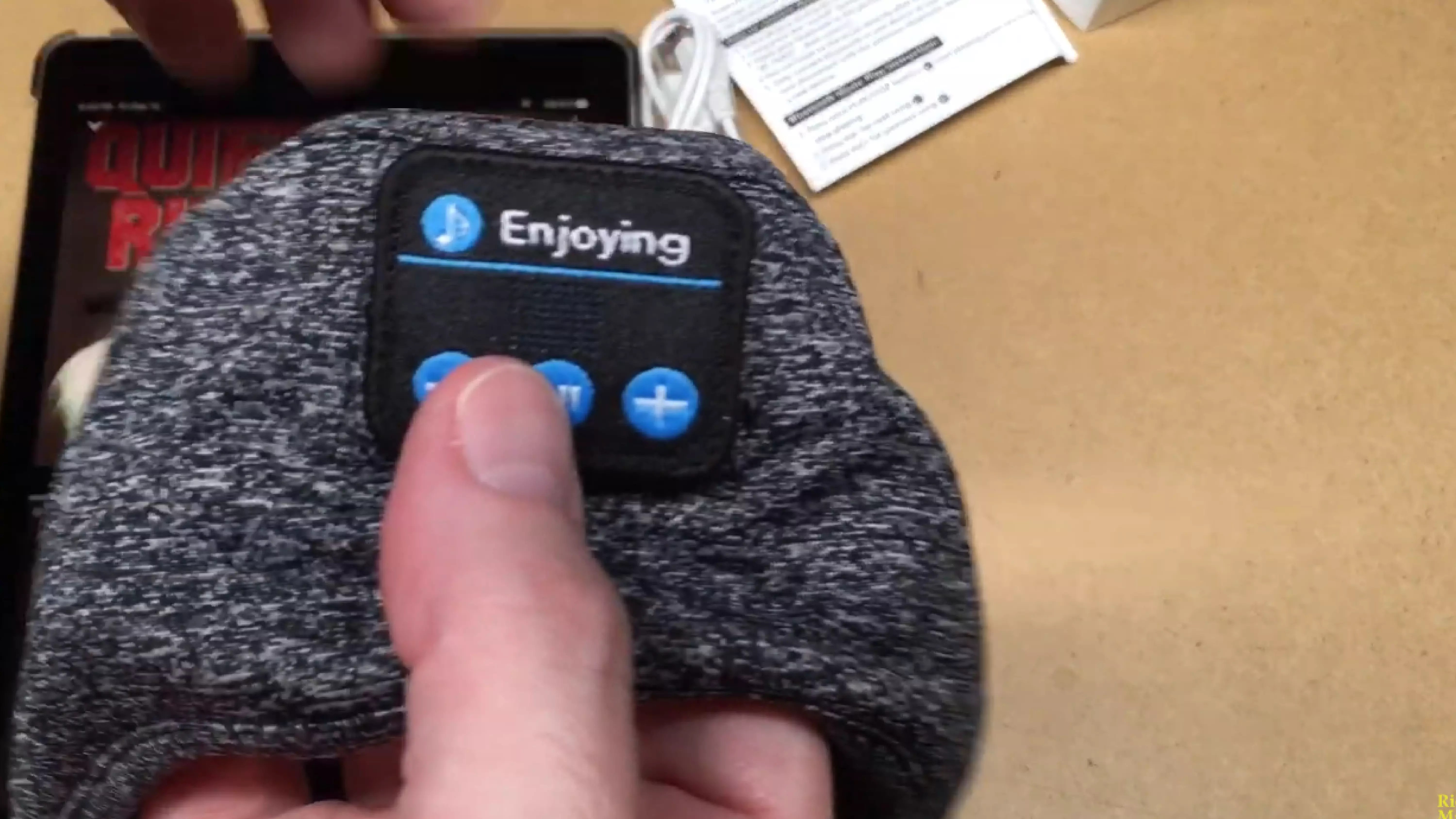 Best Headband Headphones Reviews 2022 [Expert's Pick]