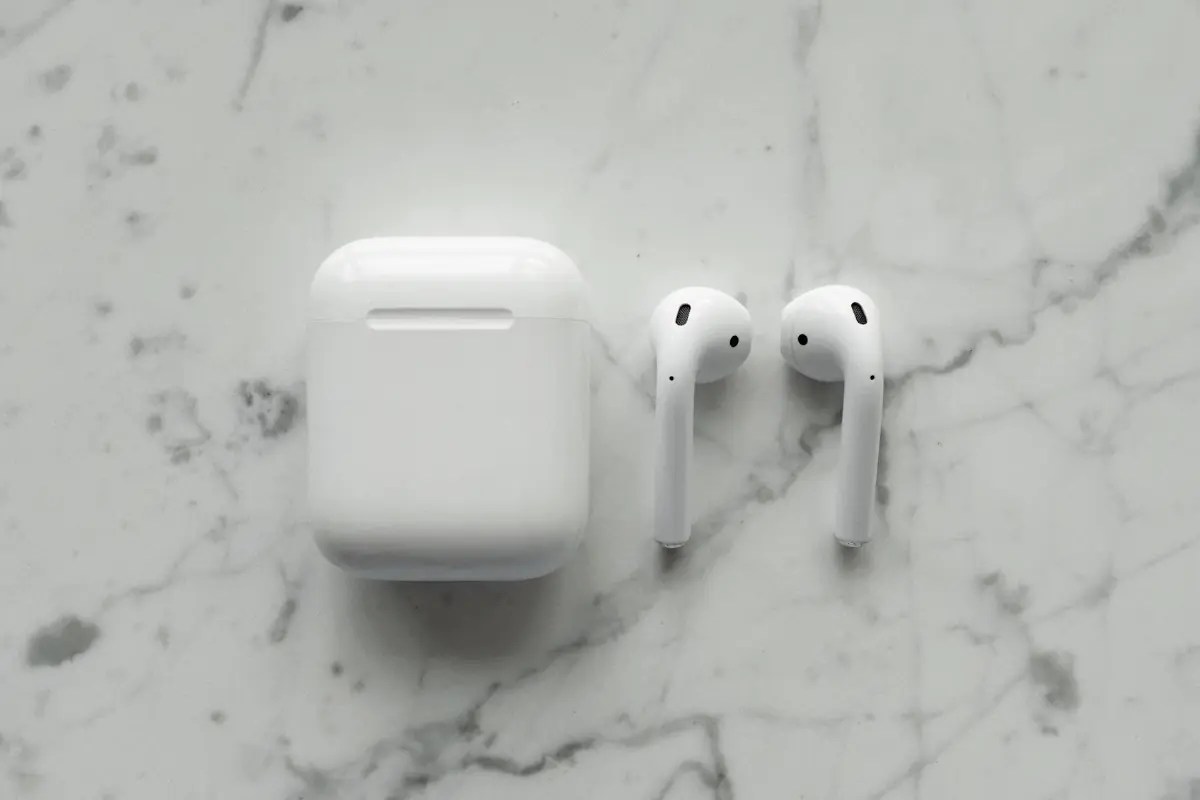 How To Clean Airpods or Earbuds Without Damaging Them Headphone