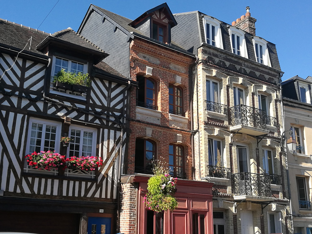Read Our Reasons To Live And Buy Property In Normandy