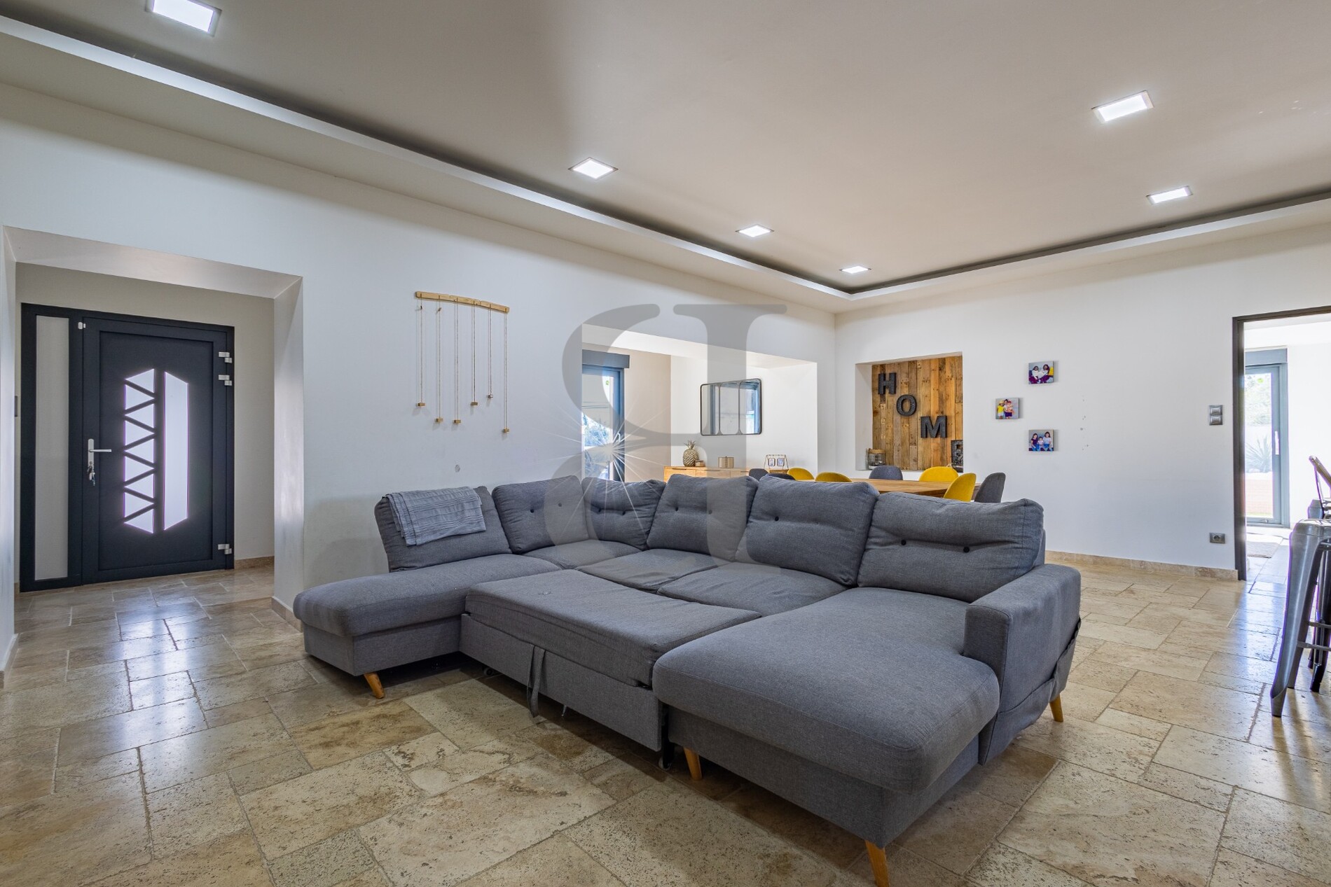 Modern Country House Near Carpentras Healey Fox