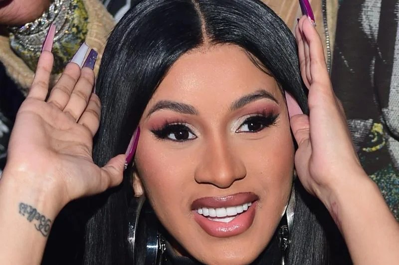 Cardi B Teeth Transformation Surgery, Cost, Before and After(05)