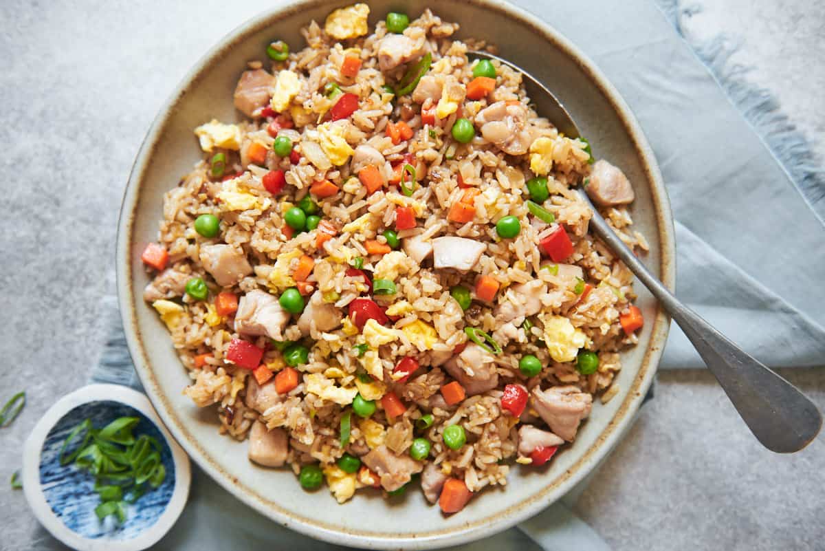 Easy Chicken Fried Rice (雞肉炒飯) Healthy Nibbles by Lisa Lin by Lisa Lin