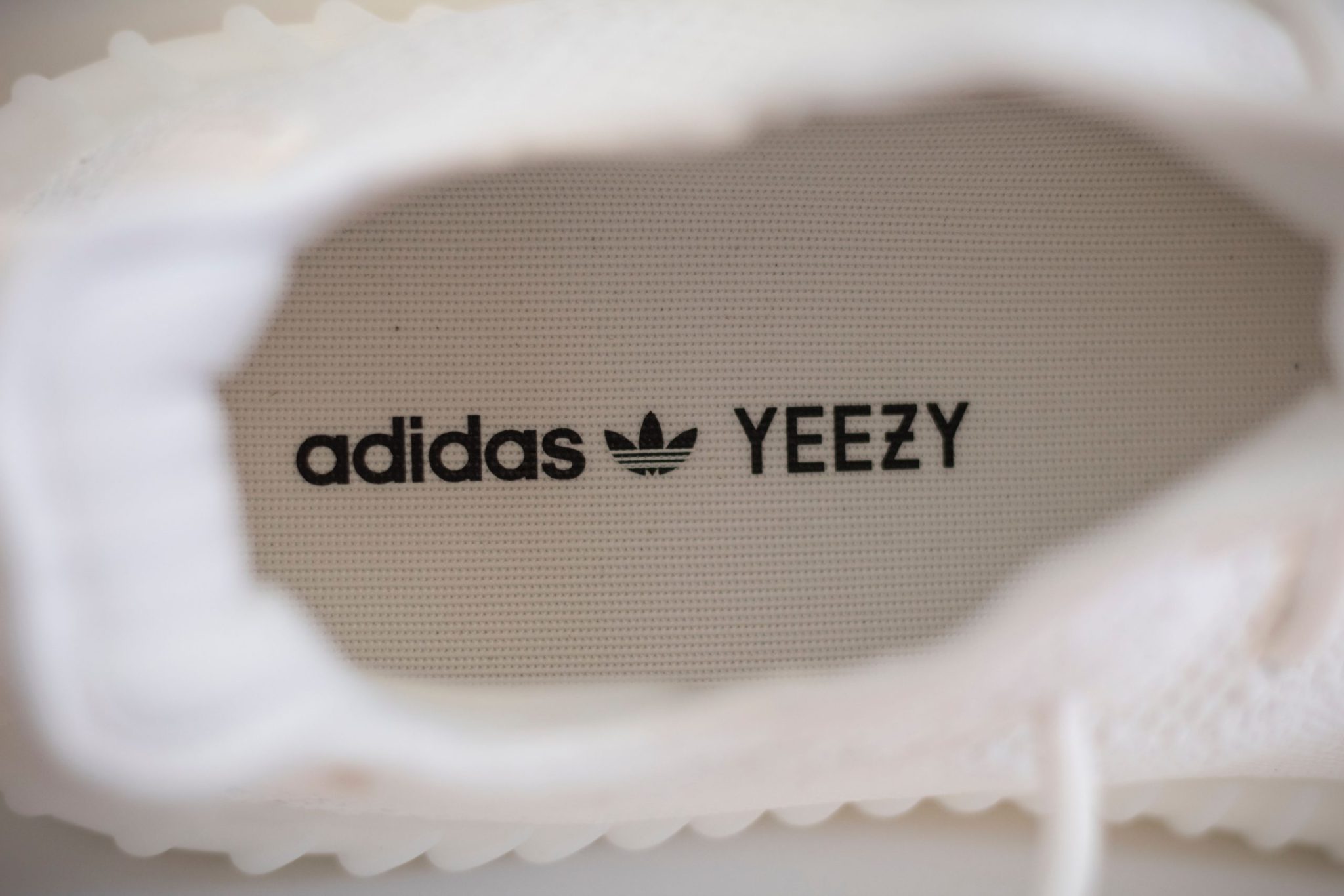 Why are Yeezys so Expensive? Heartafact Why are Yeezys so Expensive?(08)