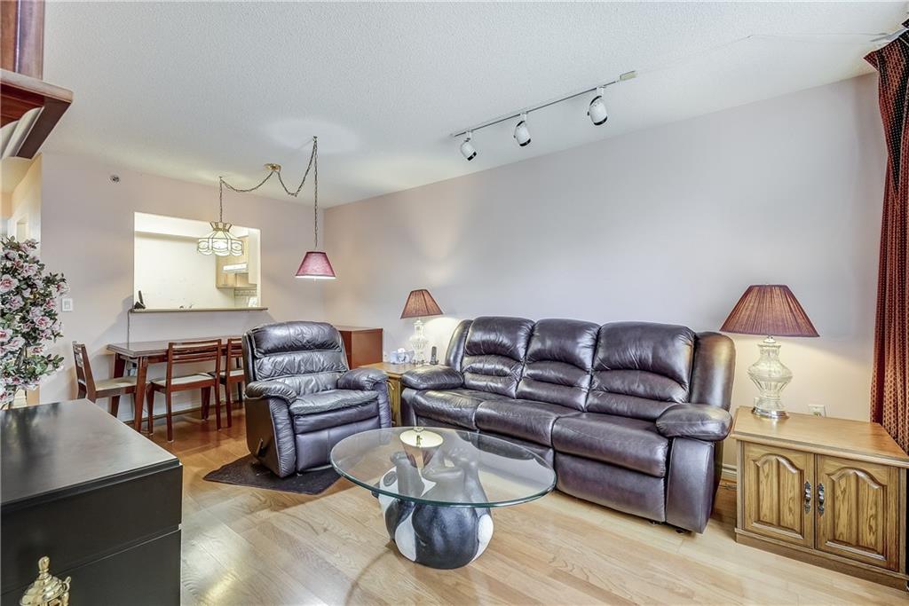 Chester 2313 · Hearthstone Retirement Condominiums Etobicoke Burlington