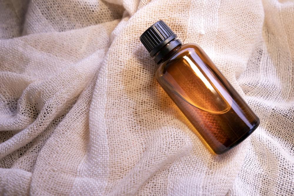 How to Use CBD Tinctures and Sublingual Drops? Heat Caster
