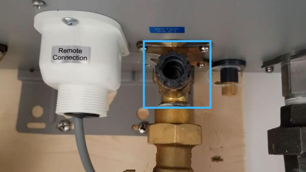 Navien Tankless Water Heater No Hot Water [Reasons + Solutions