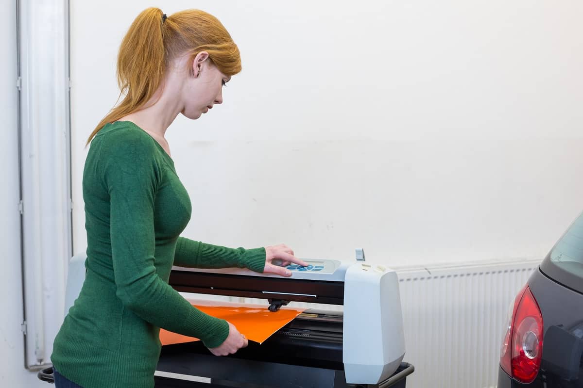 How to Use a Heat Press with Vinyl Heatronics Guide
