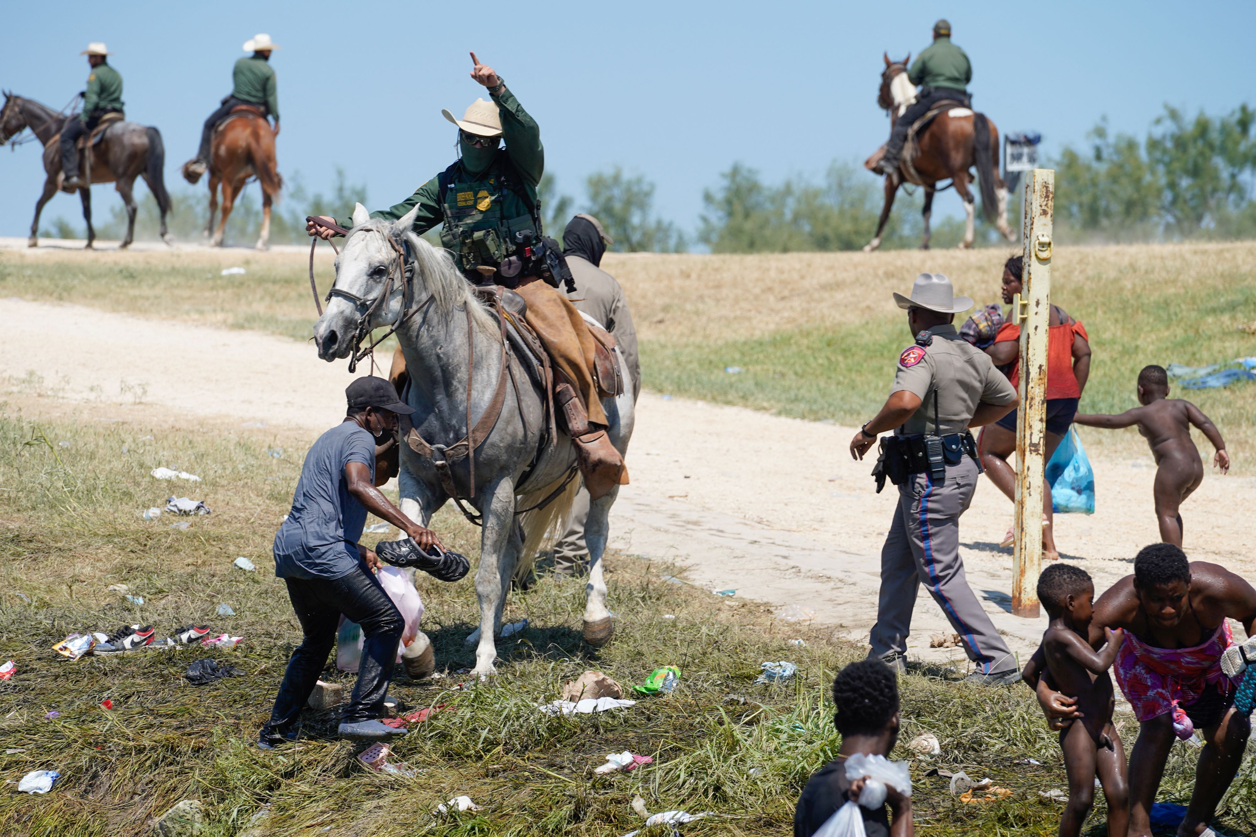 PHOTOS Did Border Patrol Agents on Horses Use Whips?