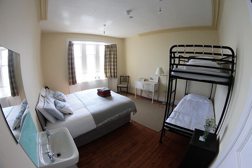 Dallas Single over Single Bunk Bed Use) ESS Universal