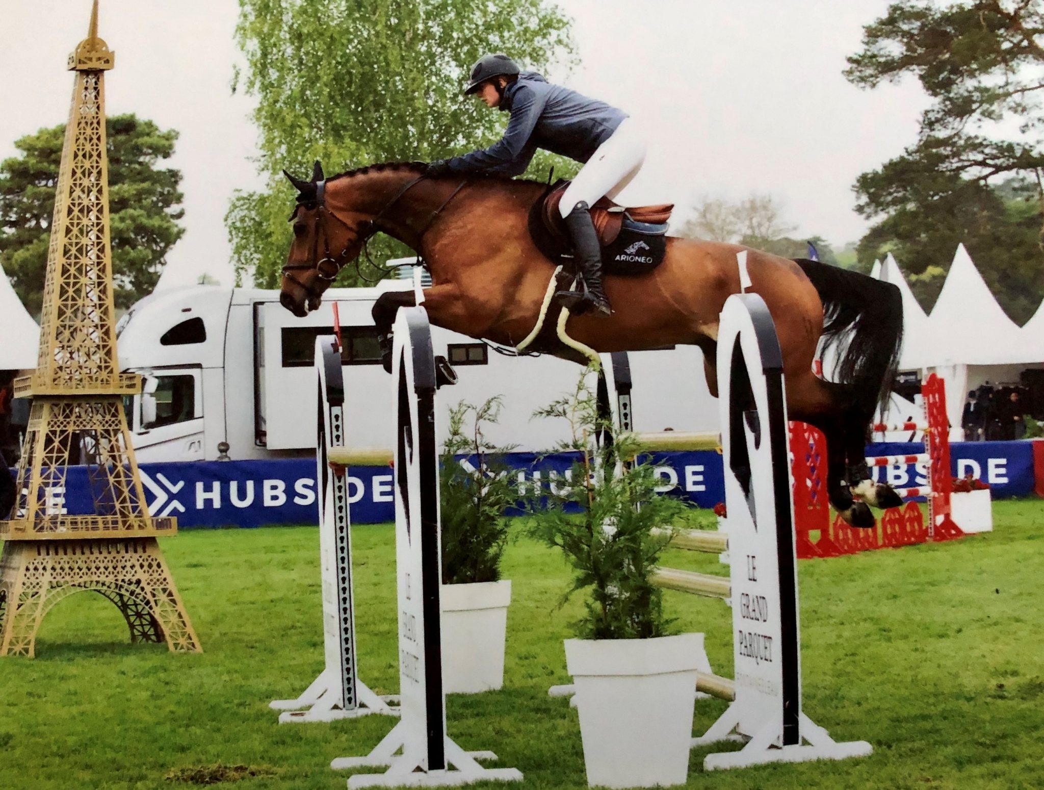 HEC VS Jumping Lara Tryba nous raconte HEConomist HEC VS Jumping