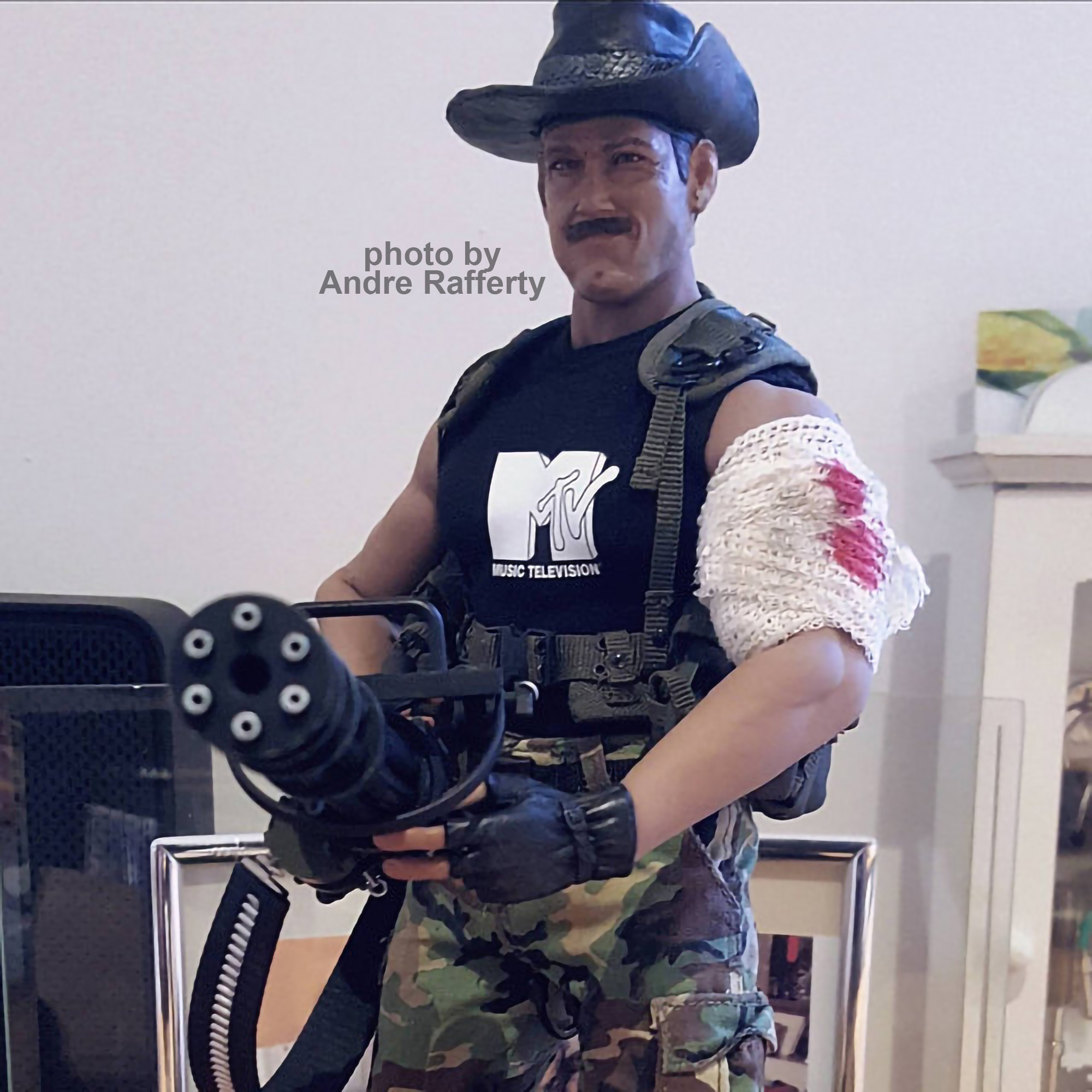 1/6th scale custom kitbash Predator 1987 Jesse Ventura collectible