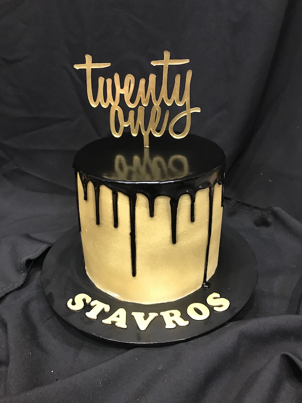 Boys 18th and 21st cake 01 Black and gold Heidelberg Cakes