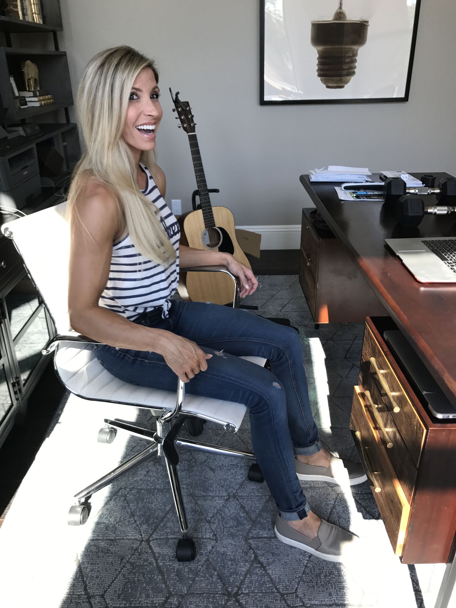 Fit On The Job! 6 Tips + 14 Exercises for the Desk Bound Professional