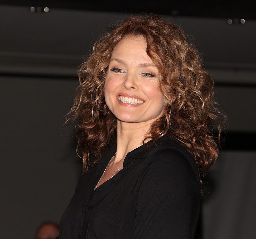 Dina Meyer, Bio, Net Worth, Married, Measurement, Husband, Boyfriend