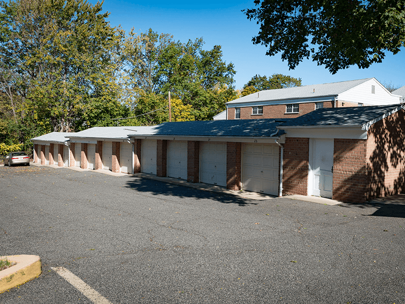 Summit Manor Hekemian & Co.