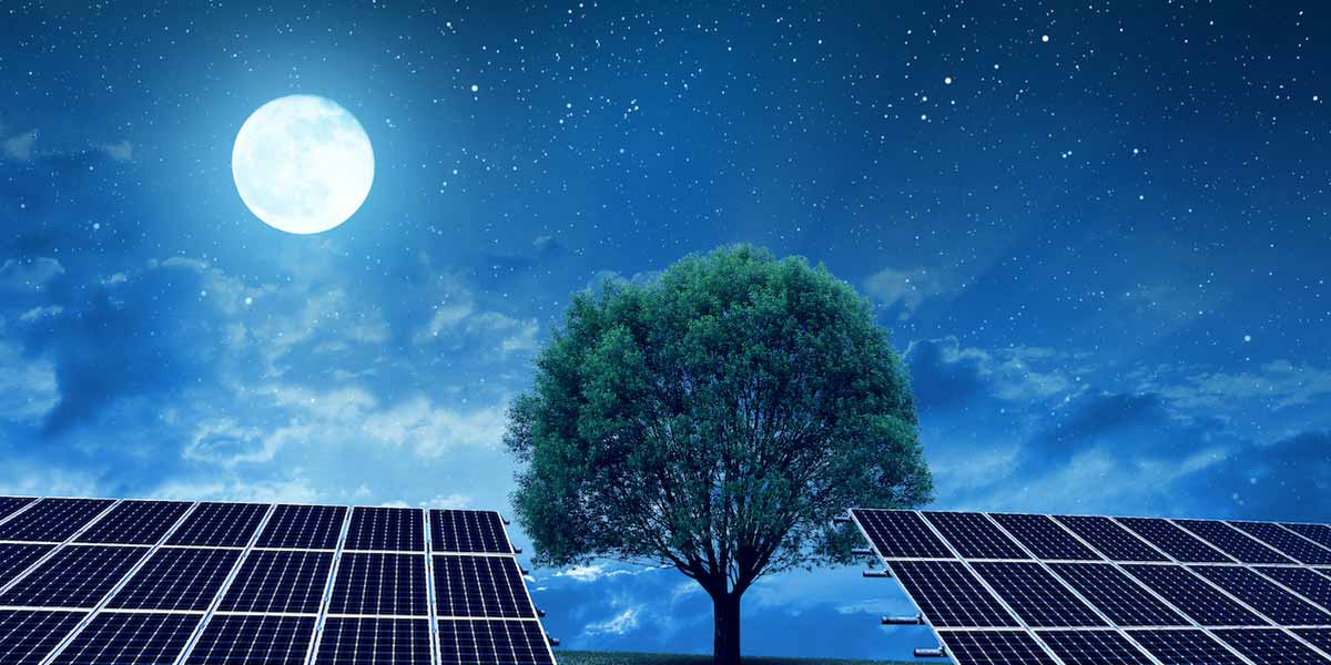 Do Solar Panels Work with Moonlight? Helius Hub