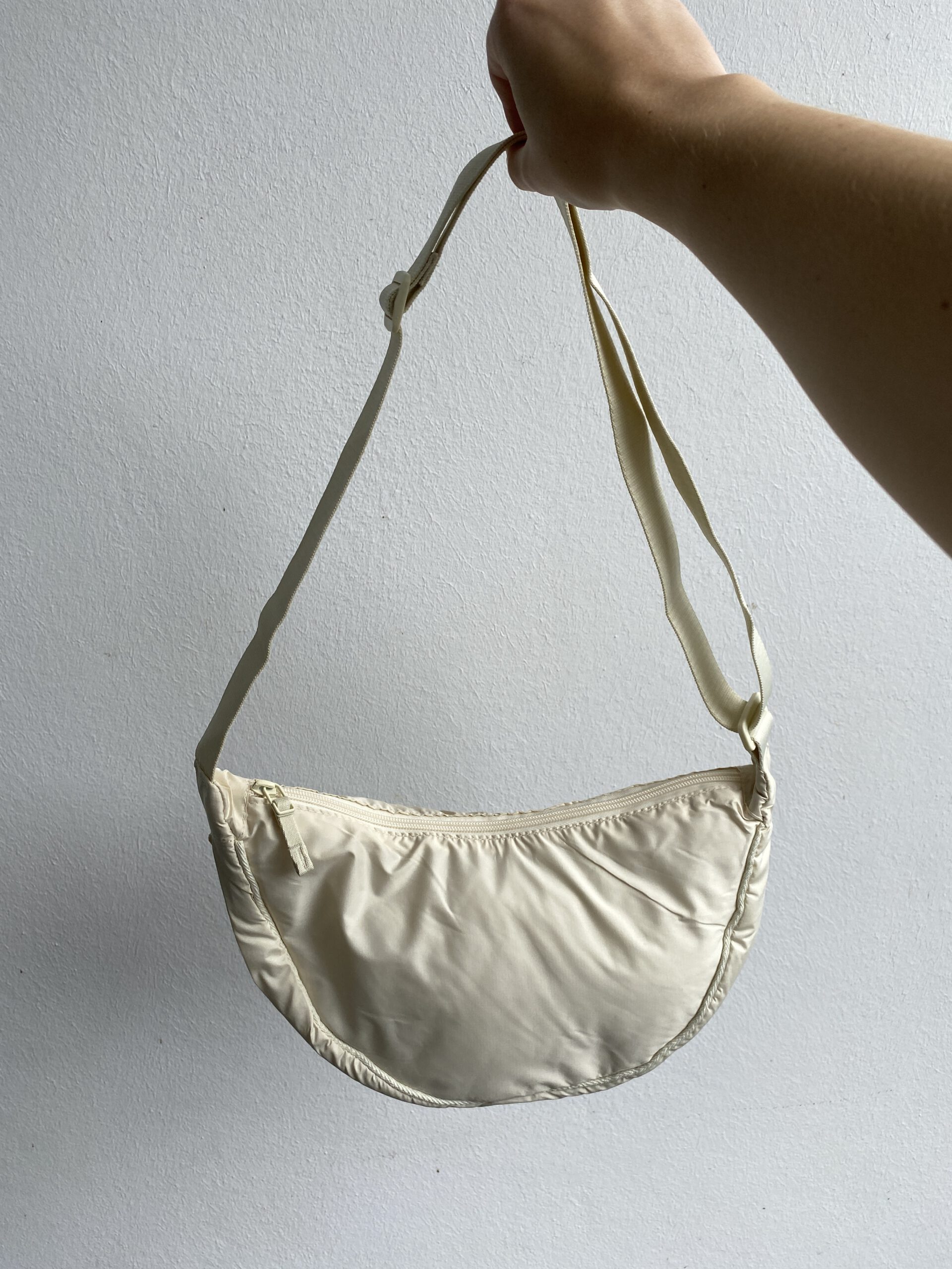 Crossbody Bag Creme hella good