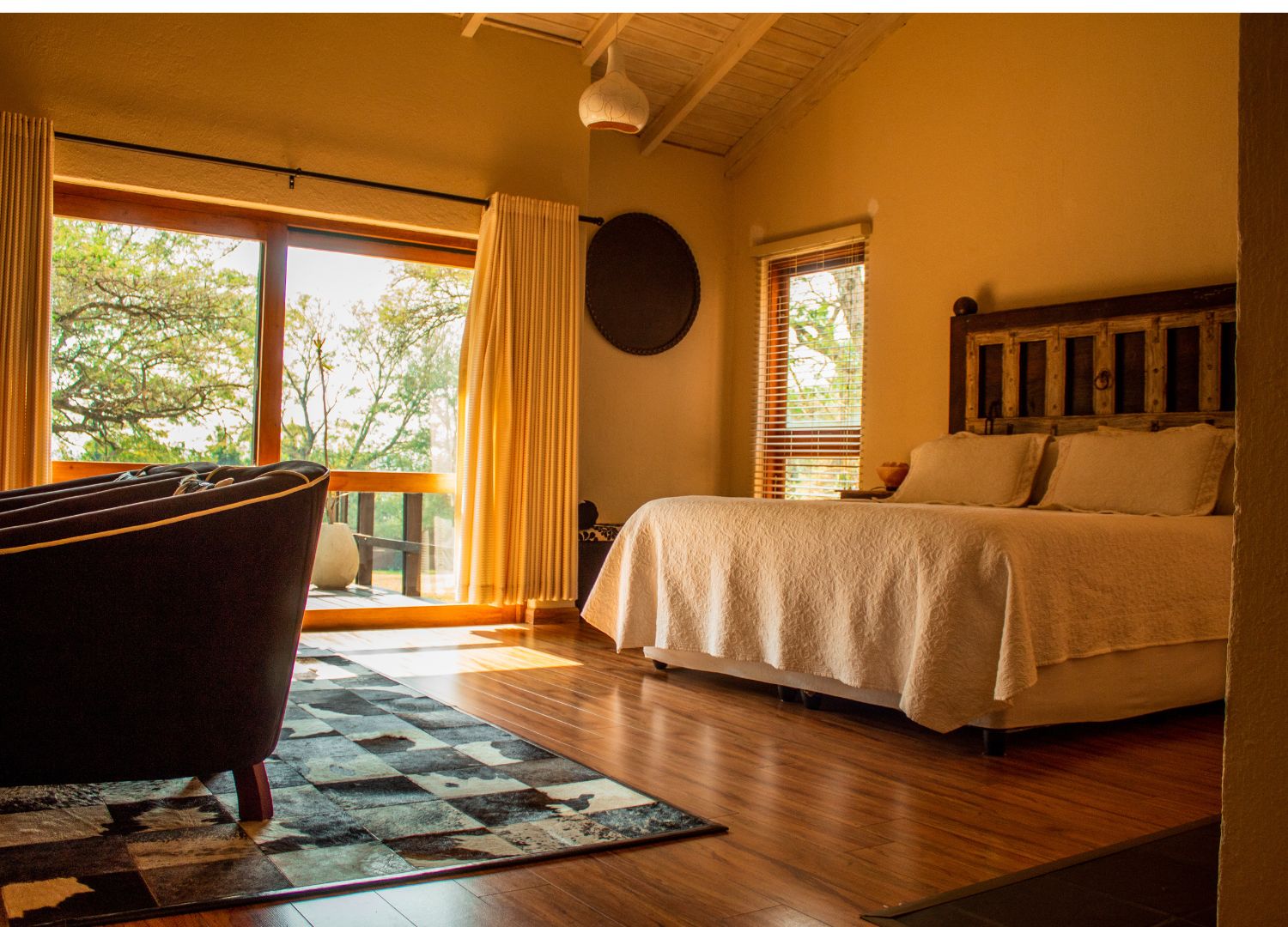 Best House Cleaning Service of Oakville Book Online Hellamaid