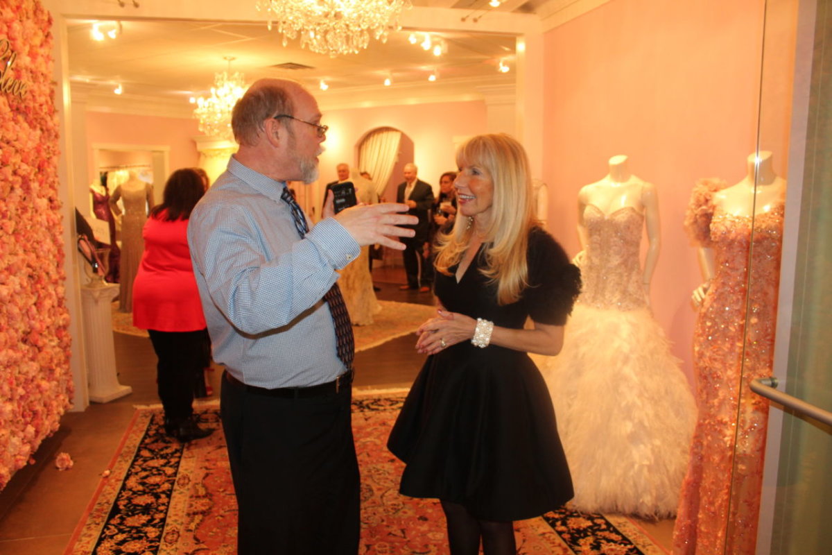 Van Cleve arrives in style at new Paoli site Greek Portal Hellenic News of America