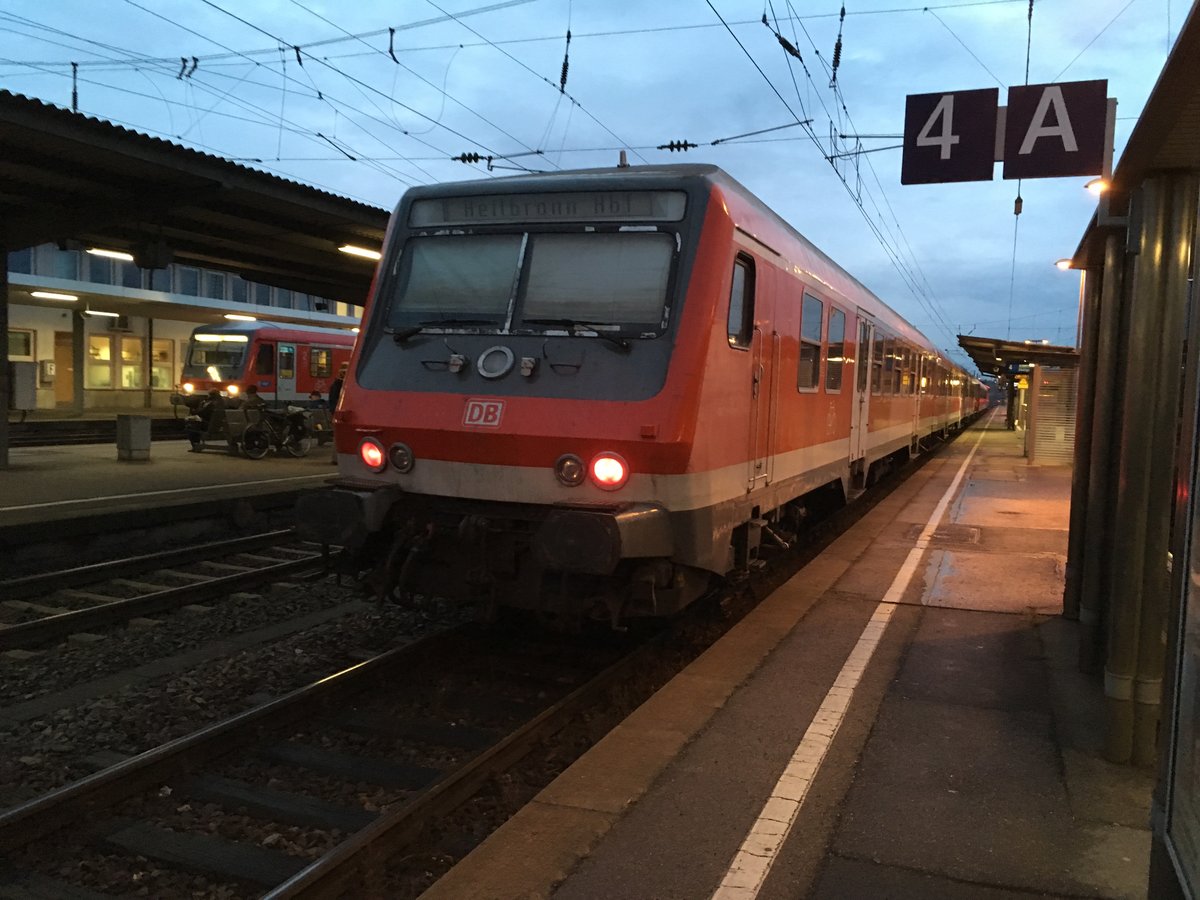 Der auch 2017 noch mit N Wagen verkehrende Re 12311 (Mannheim