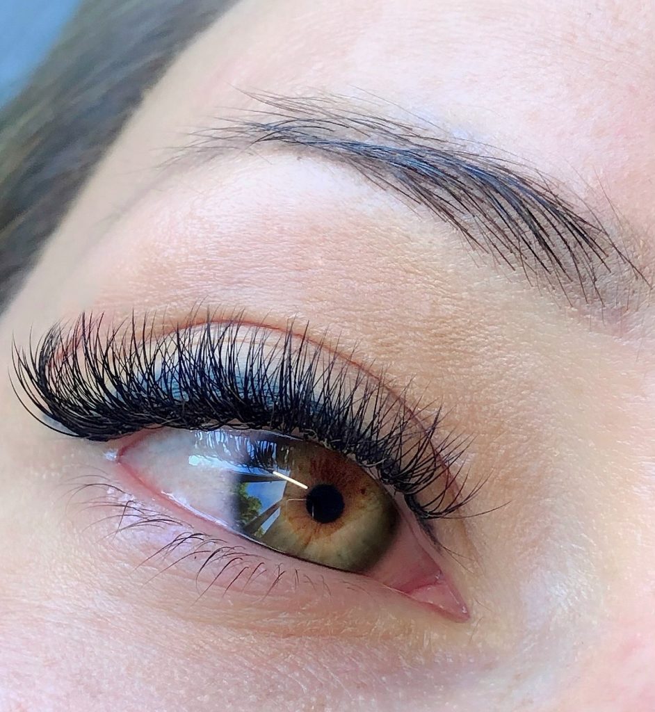 Hybrid eyelash extension Hello beautiful