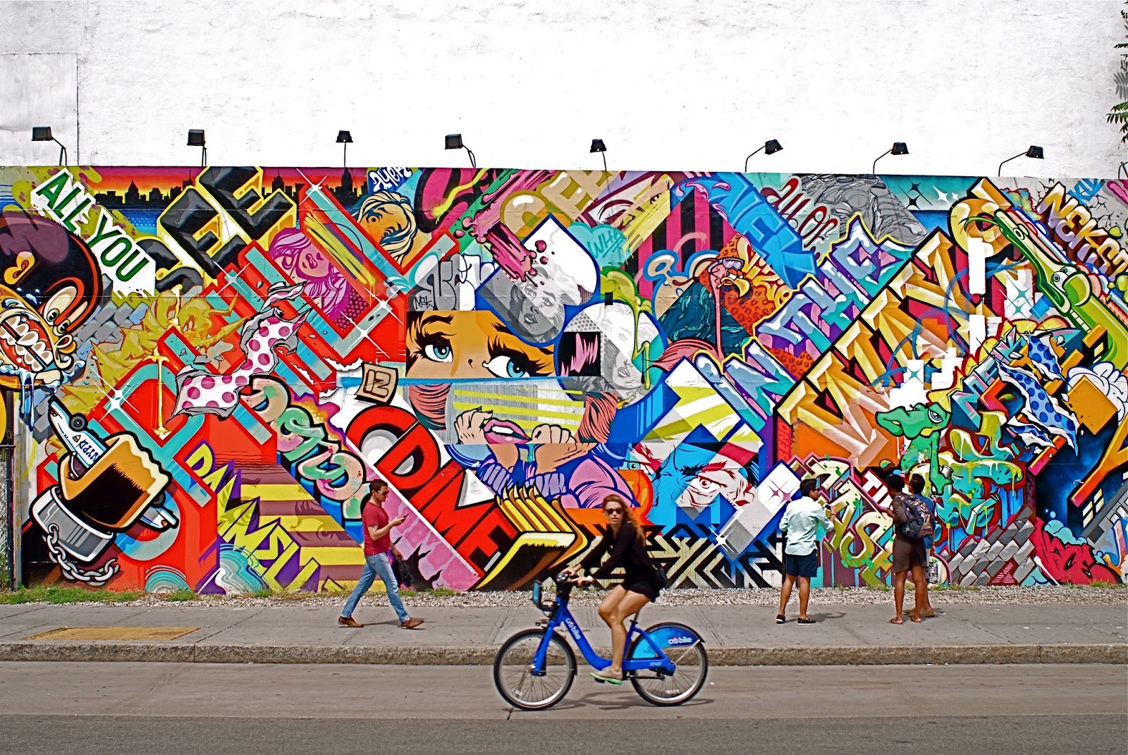 Top 5 Graffiti Spots In New York City Bowery Graffiti Wall Hello