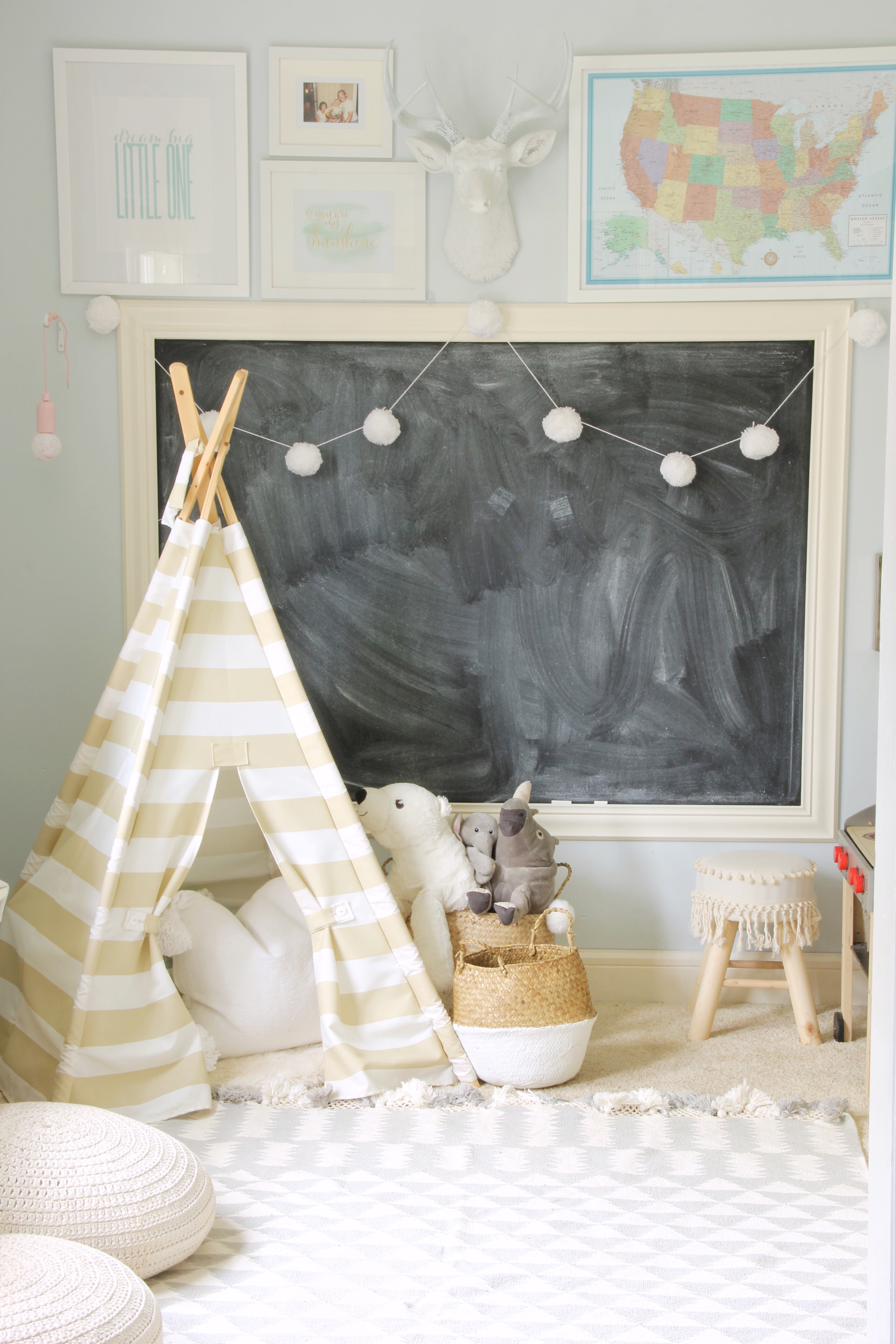 Use these fabric storage bins and other organizing solutions to take control of the clutter around your house! Baskets, totes, boxes, and bins are several ways you can get organized this new year!
