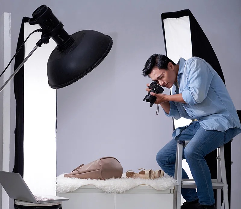 The Comprehensive Guide to Flatlay Clothing Photography