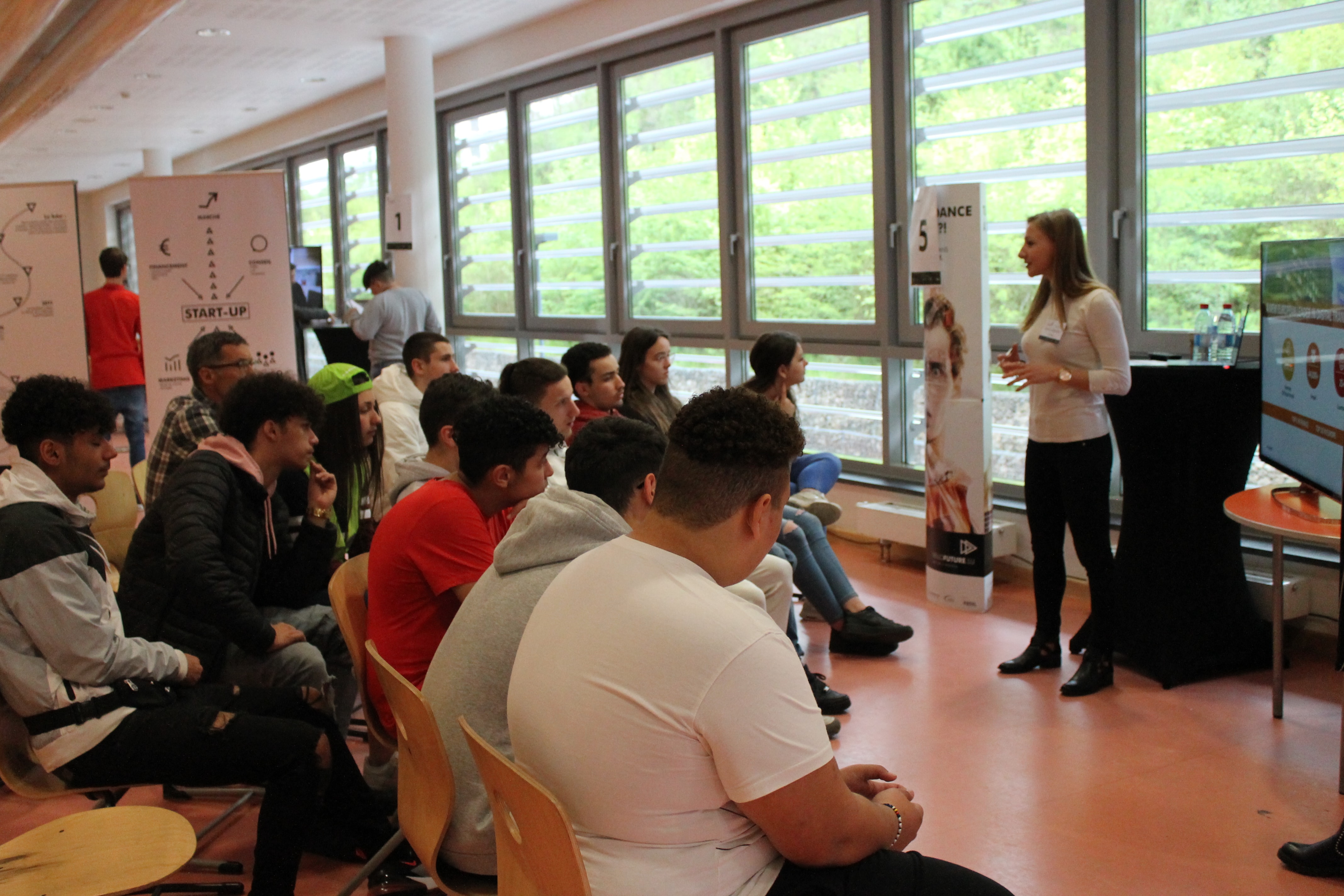 Lycée des Arts et Métiers Campus Dommeldange (2) Hello Future