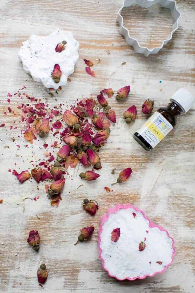 7 Best Bath Remedies For Everyday Ailments Hello Glow