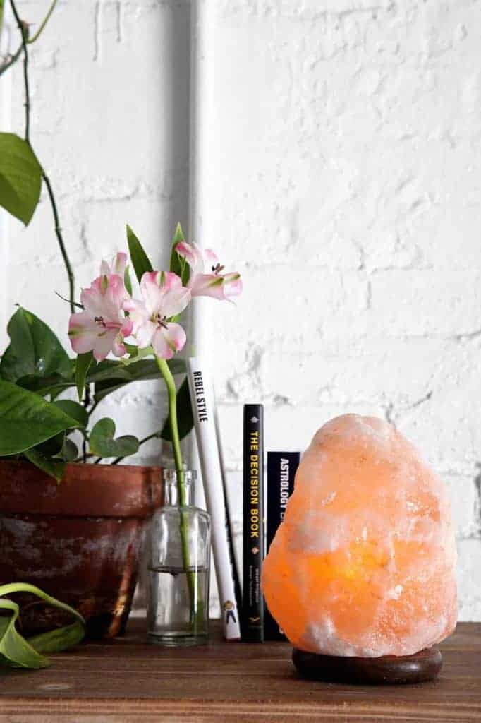 7 Things To Know About Buying a Salt Lamp Hello Glow