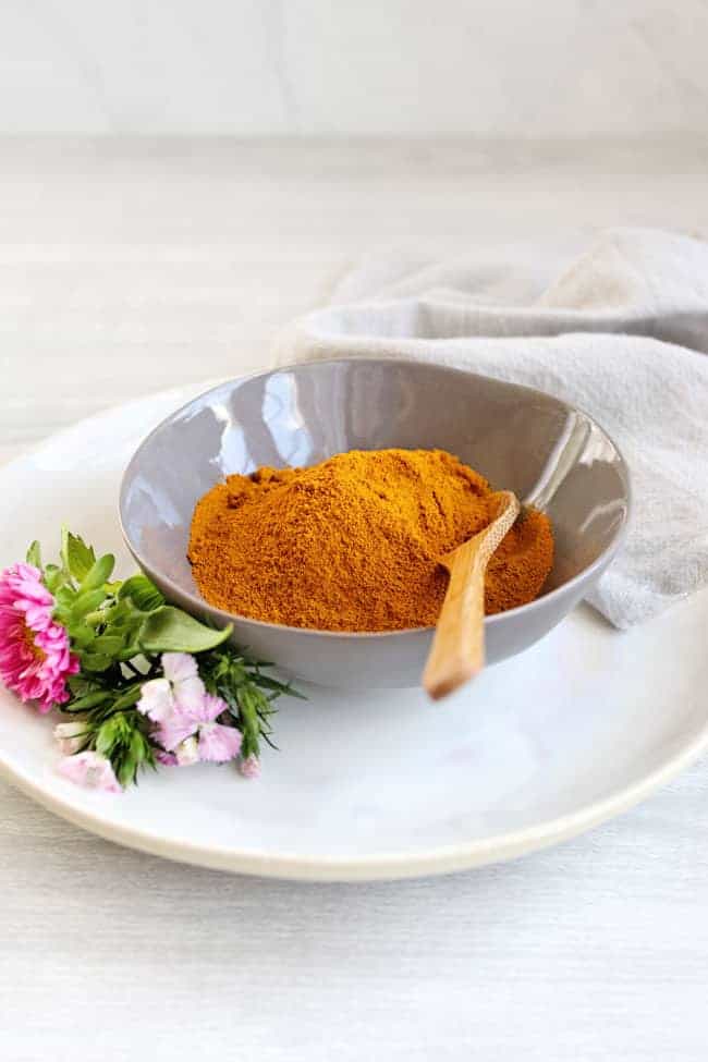 Calm Troubled Skin With This AntiInflammatory Turmeric Mask Hello Glow