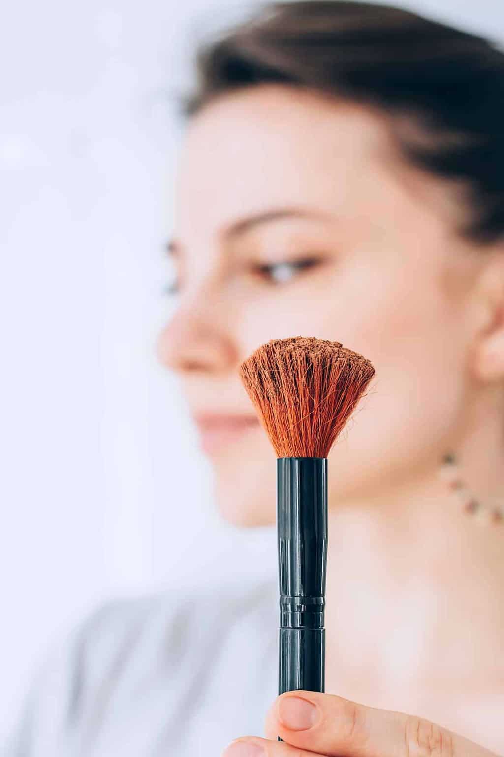 How To Make Your Own Contour Powder (+ Apply It Like a Pro) Hello Glow