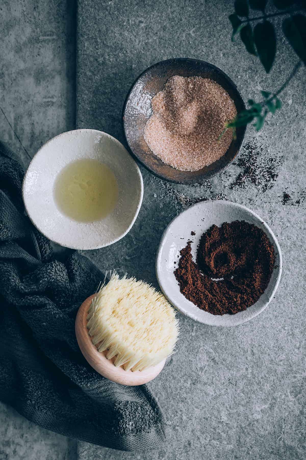 Coffee Scrub 9 Uses for Coffee Grounds HelloGlow.co