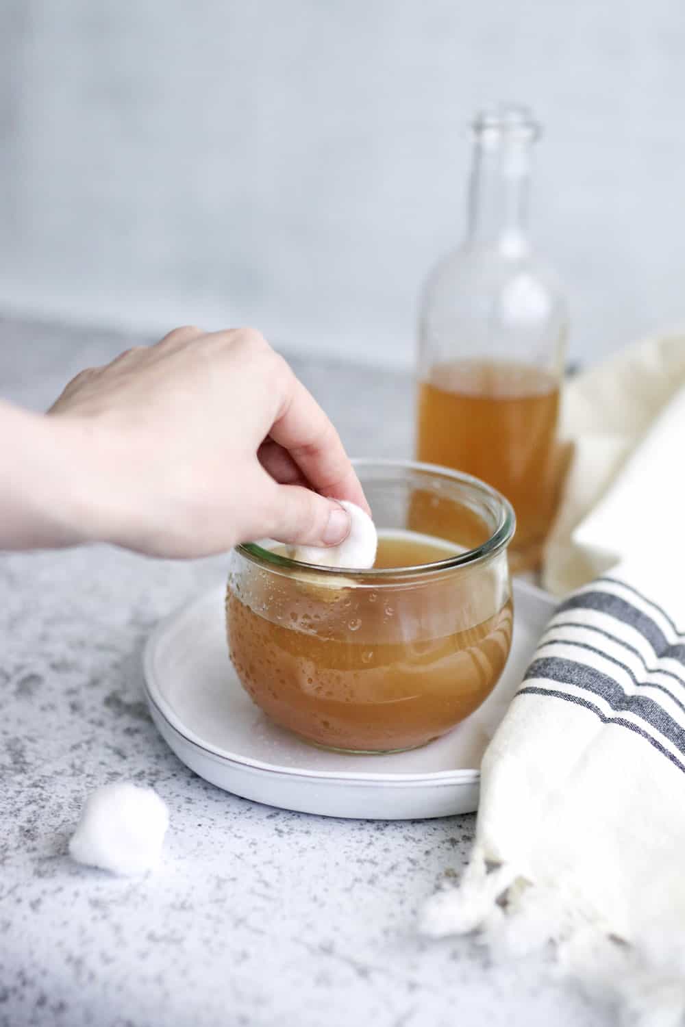 6 Ways to Use Apple Cider Vinegar for Acne Hello Glow