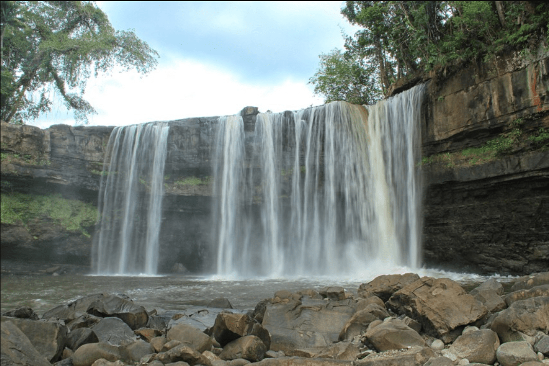 Miniature Niagara In Riam Merasap Waterfall - Hello Indonesia