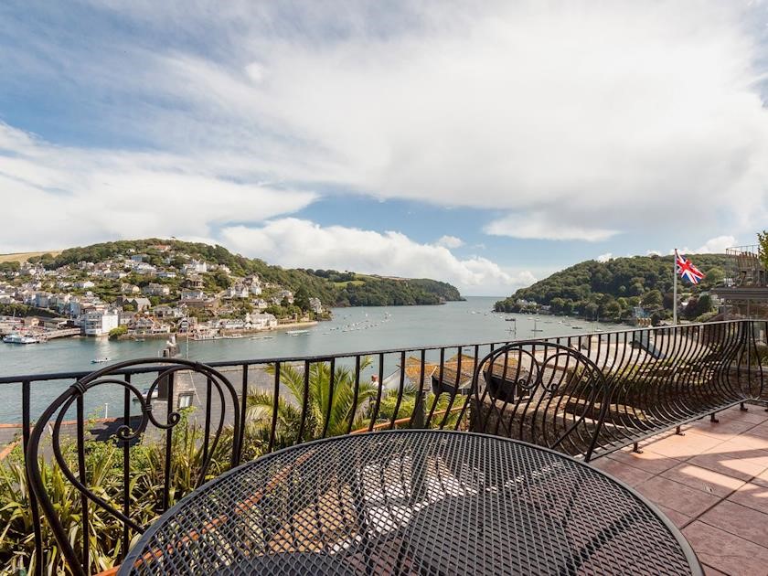 Dartmouth Holiday Homes August Offers