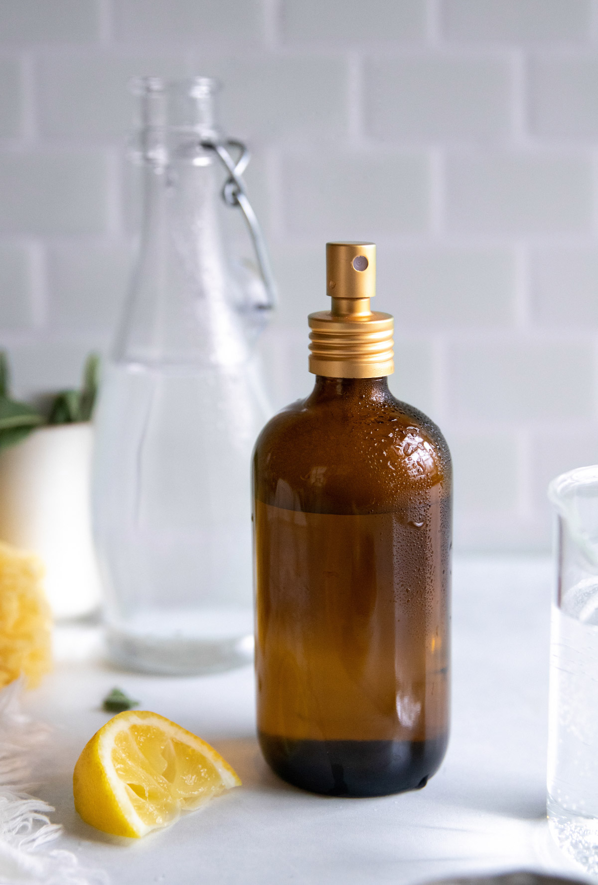 13+ Ways To Clean With Lemon Essential Oil Hello Nest