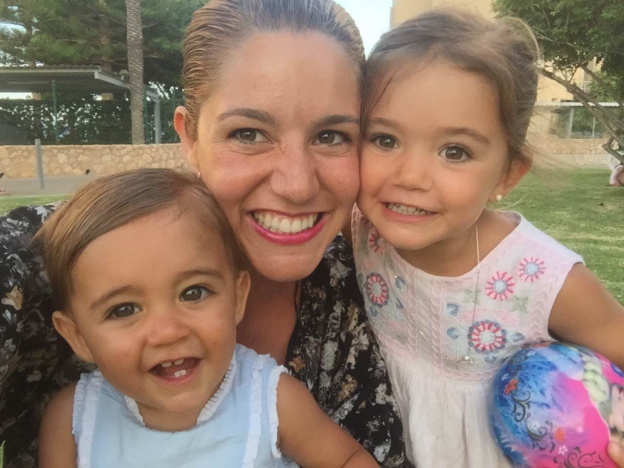 Madres únicas... Conocemos a Isabel del blog "una madre molona" Hello