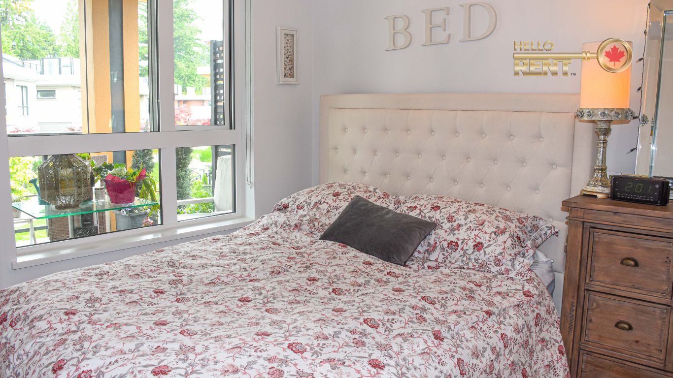 THE CONNAUGHT IN EDGEMONT VILLAGE 3220 Connaught Cres North Vancouver