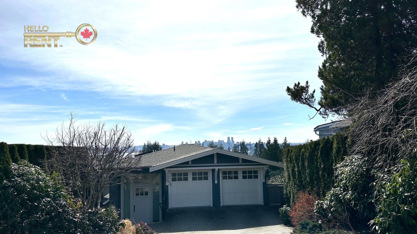 FAMILY HOME IN EDGEMONT VILLAGE 747 Westmoreland Crescent North