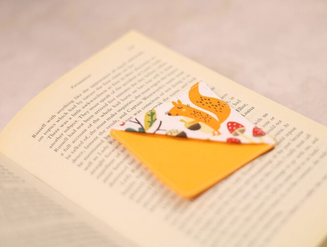 DIY Corner Bookmark [How To Sew A Corner Bookmark In 3 Minutes] ⋆ Hello