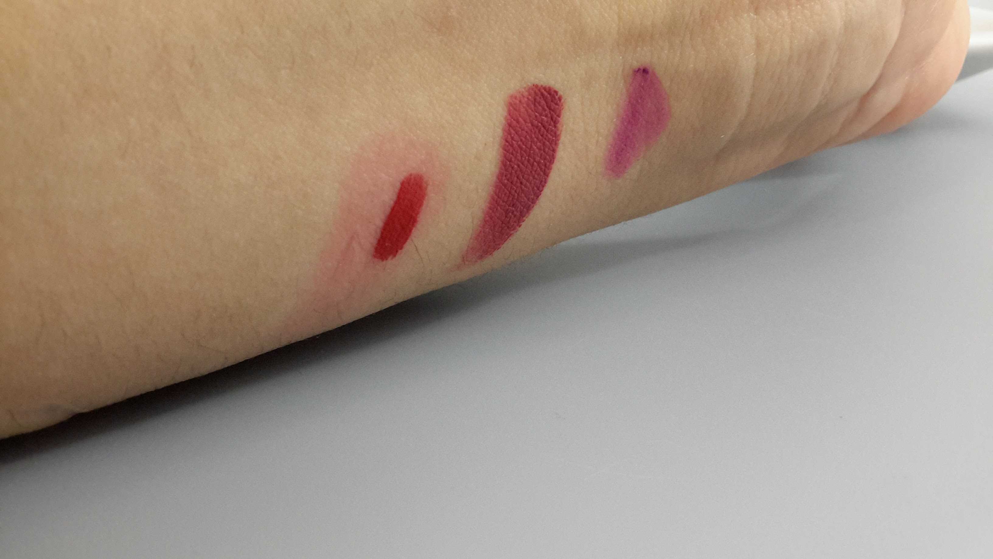 Lipstick Junkie May 2017 Subscription Box Review + Coupon! Hello