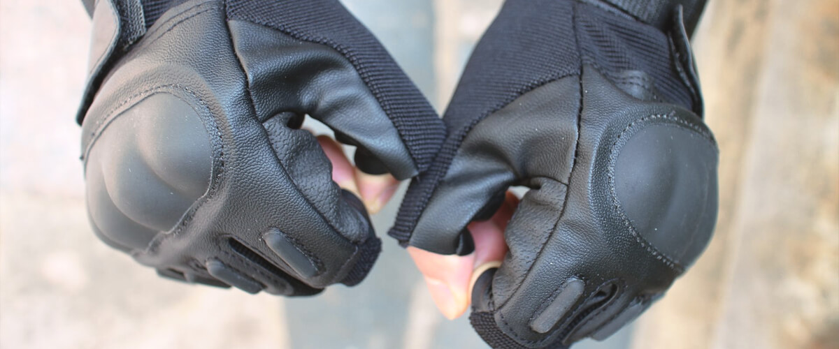 FullFingered vs Fingerless Gloves for Motorcycle