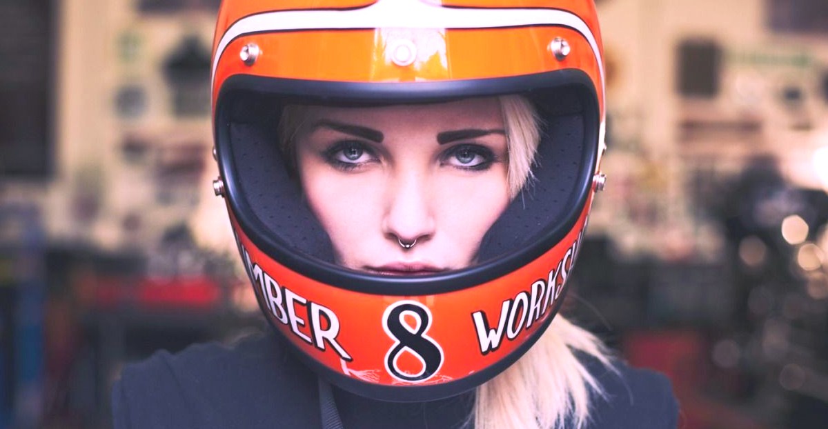 Tips To Wear Hair Under Motorcycle Helmet