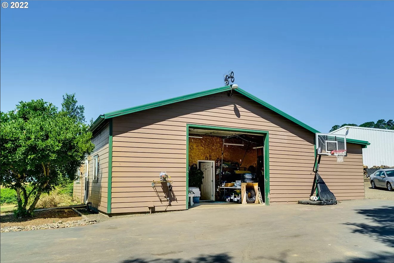 Vineyard For Sale Willamette Valley Oregon Home Farm and Grape Vineyard